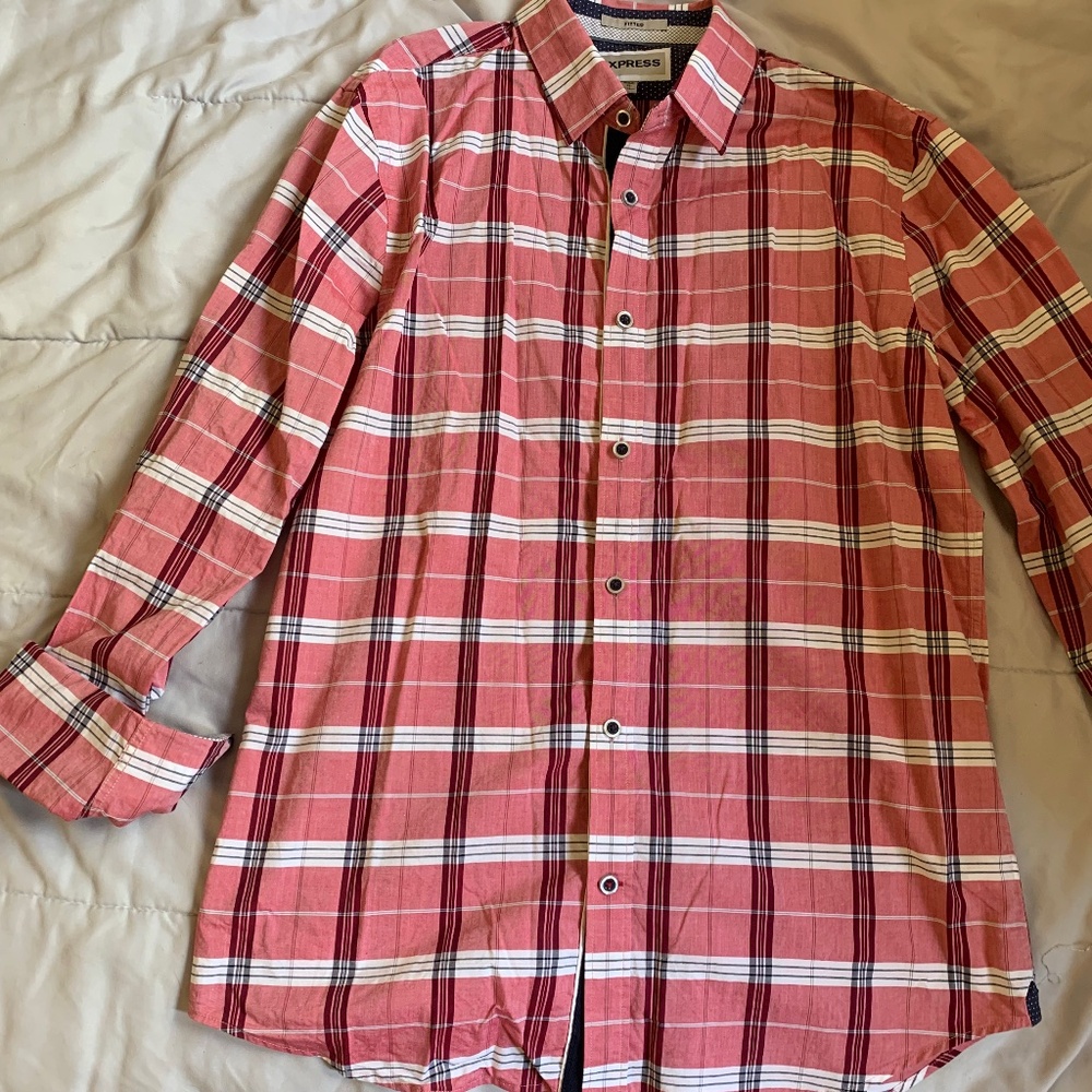 Men’s M Express pink button down